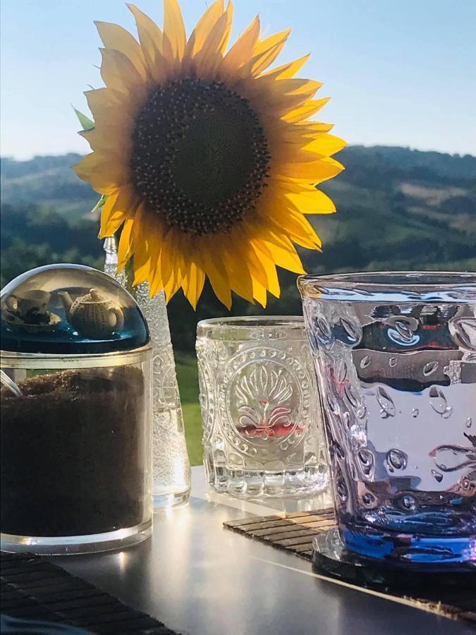 Bed and Breakfast Casale Delle Rondini Tolentino Exterior foto