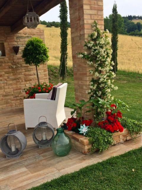 Bed and Breakfast Casale Delle Rondini Tolentino Exterior foto