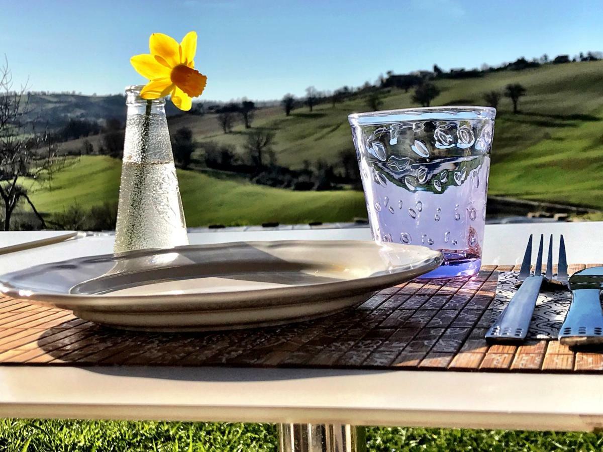 Bed and Breakfast Casale Delle Rondini Tolentino Exterior foto
