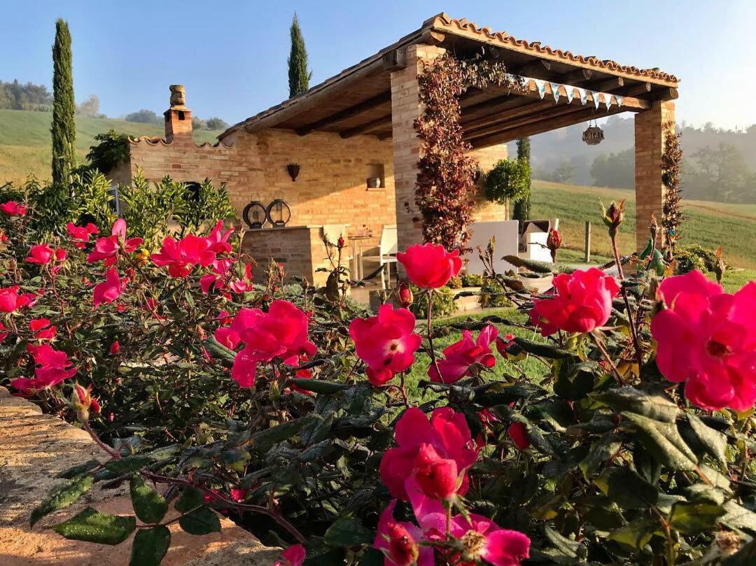 Bed and Breakfast Casale Delle Rondini Tolentino Exterior foto
